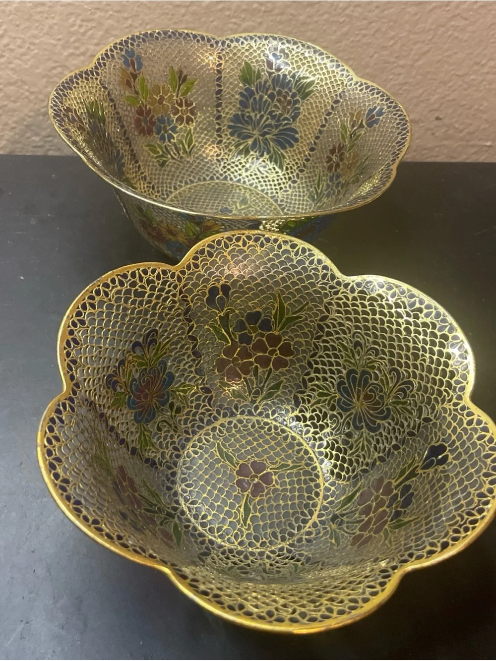 Pair of Gradient Size Plique-a-jour Cloisonné Enamel Scalopped Bowls LG 6” SM 5”